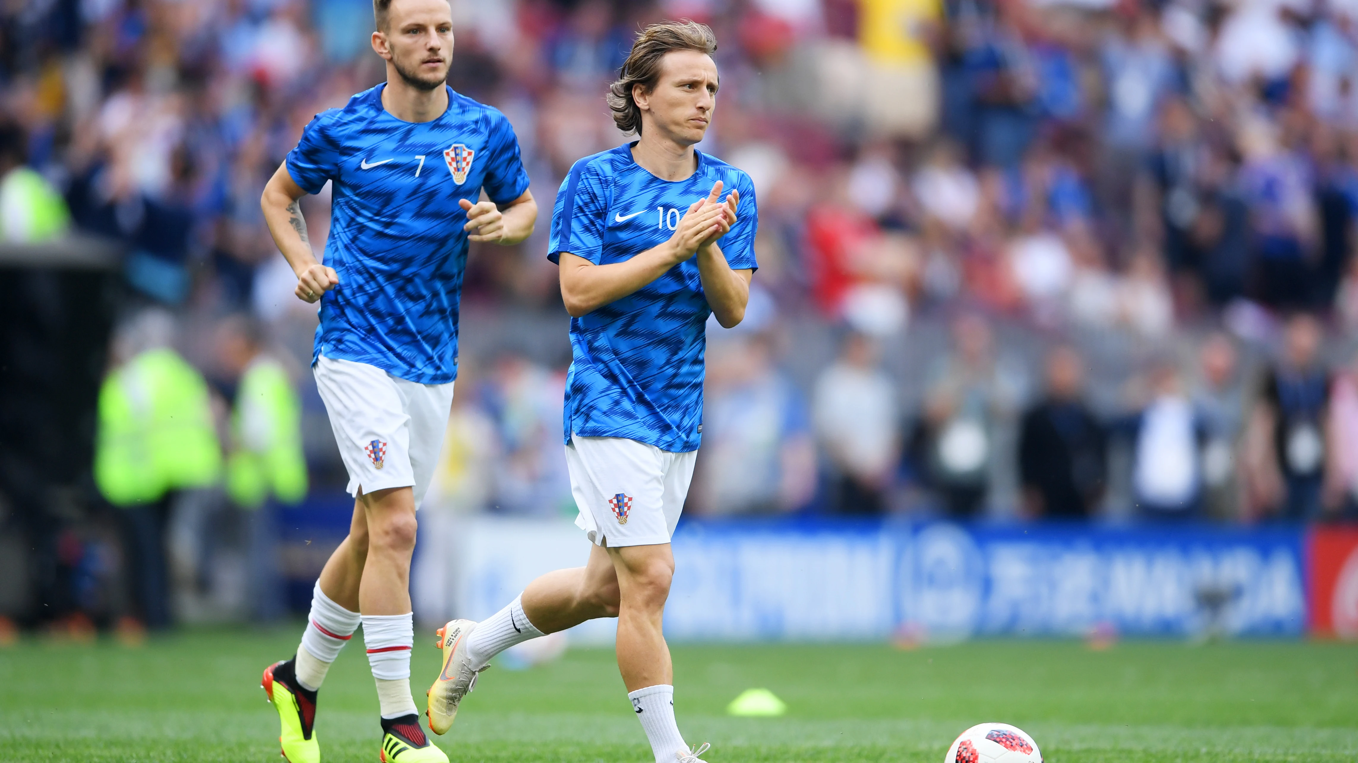 Modric y Rakitik con la selección croata