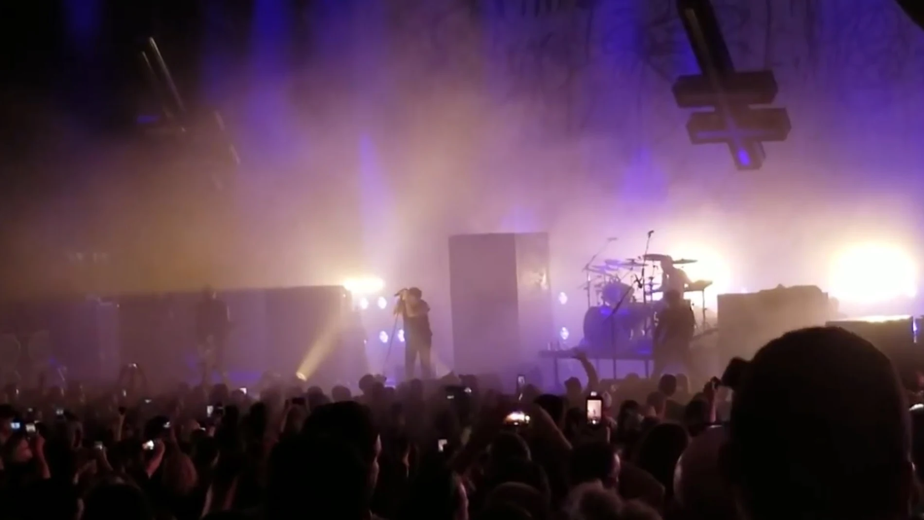 Marilyn Manson de desmaya en pleno concierto