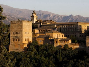 Vista panorámica de la Alhambra de Granada Vista panorámica de la Alhambra de Granada