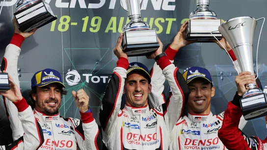 Fernando Alonso, en una carrera con Toyota Fernando Alonso, en una carrera con Toyota