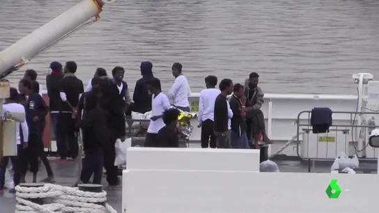 Salvini autoriza el desembarco de 29 menores del barco con 177 migrantes a bordo del barco militar en Catania Salvini autoriza el desembarco de 29 menores del barco con 177 migrantes a bordo del barco militar en Catania