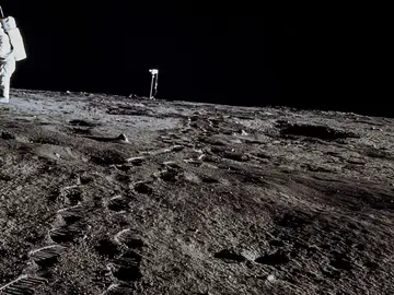 Huellas en la Luna (1969) Huellas en la Luna (1969)