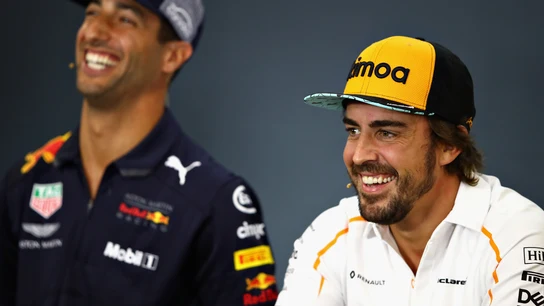 Fernando Alonso, junto a Ricciardo en sala de prensa Fernando Alonso, junto a Ricciardo en sala de prensa