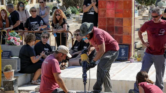 Trabajos de exhumación de la fosa 112 de Paterna Trabajos de exhumación de la fosa 112 de Paterna