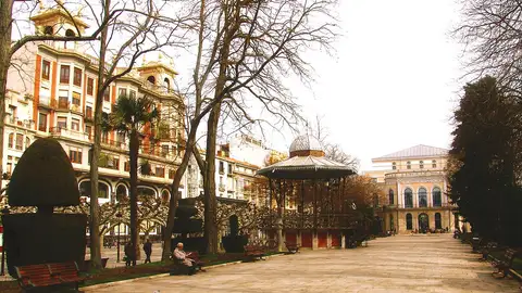 Paseo del Espolón Paseo del Espolón
