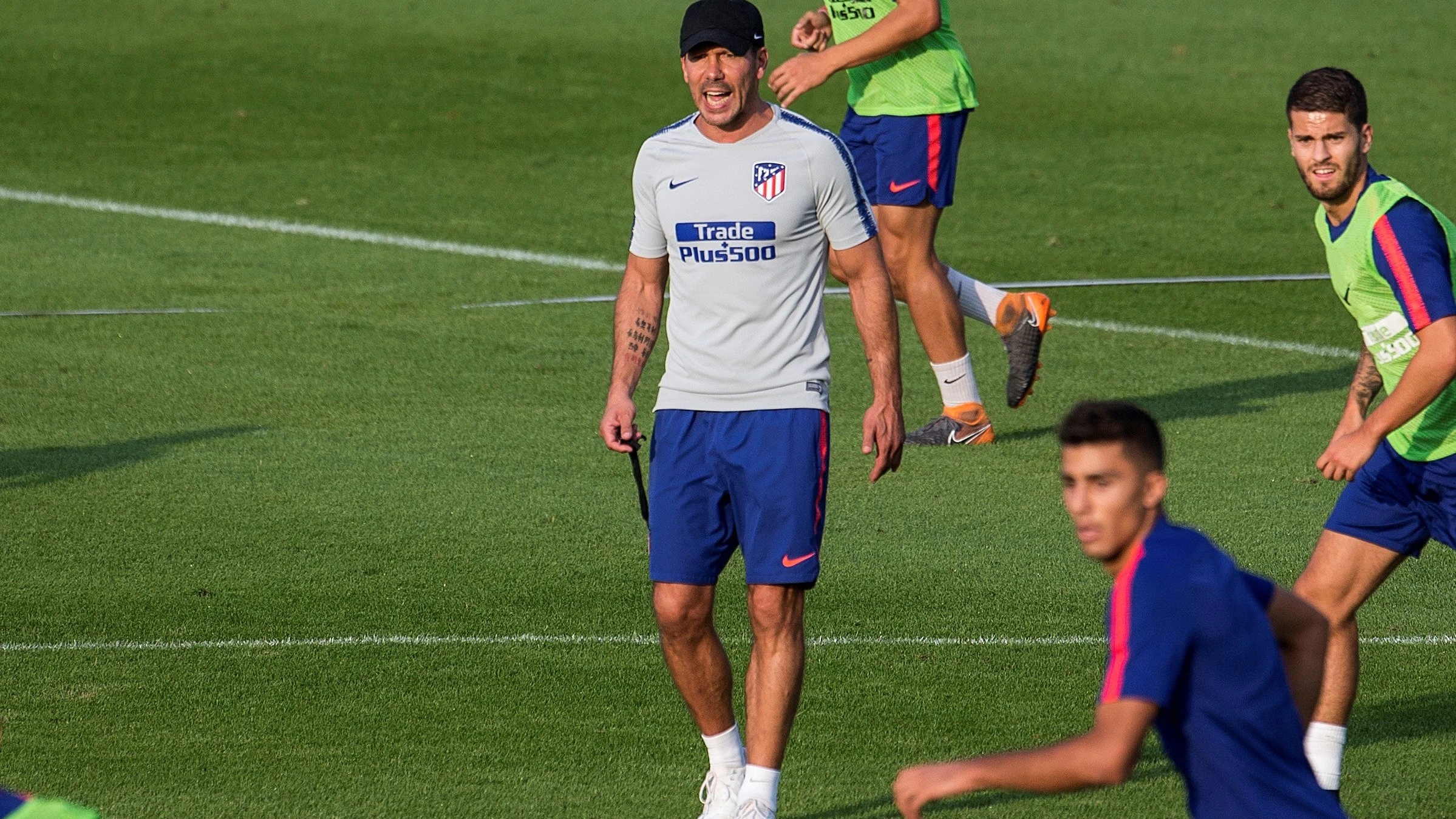 Simeone, durante el entrenamiento del Atlético de Madrid