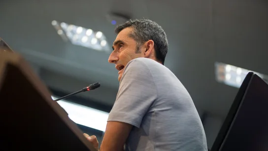 Ernesto Valverde responde a las preguntas de los medios de comunicación Ernesto Valverde responde a las preguntas de los medios de comunicación