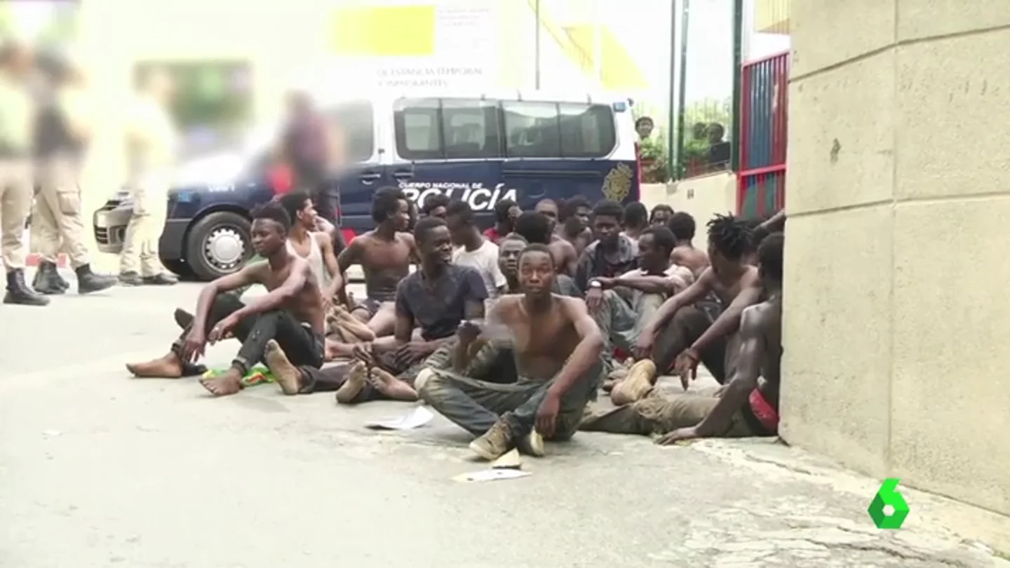 Migrantes que saltaron la valla de Ceuta Migrantes que saltaron la valla de Ceuta