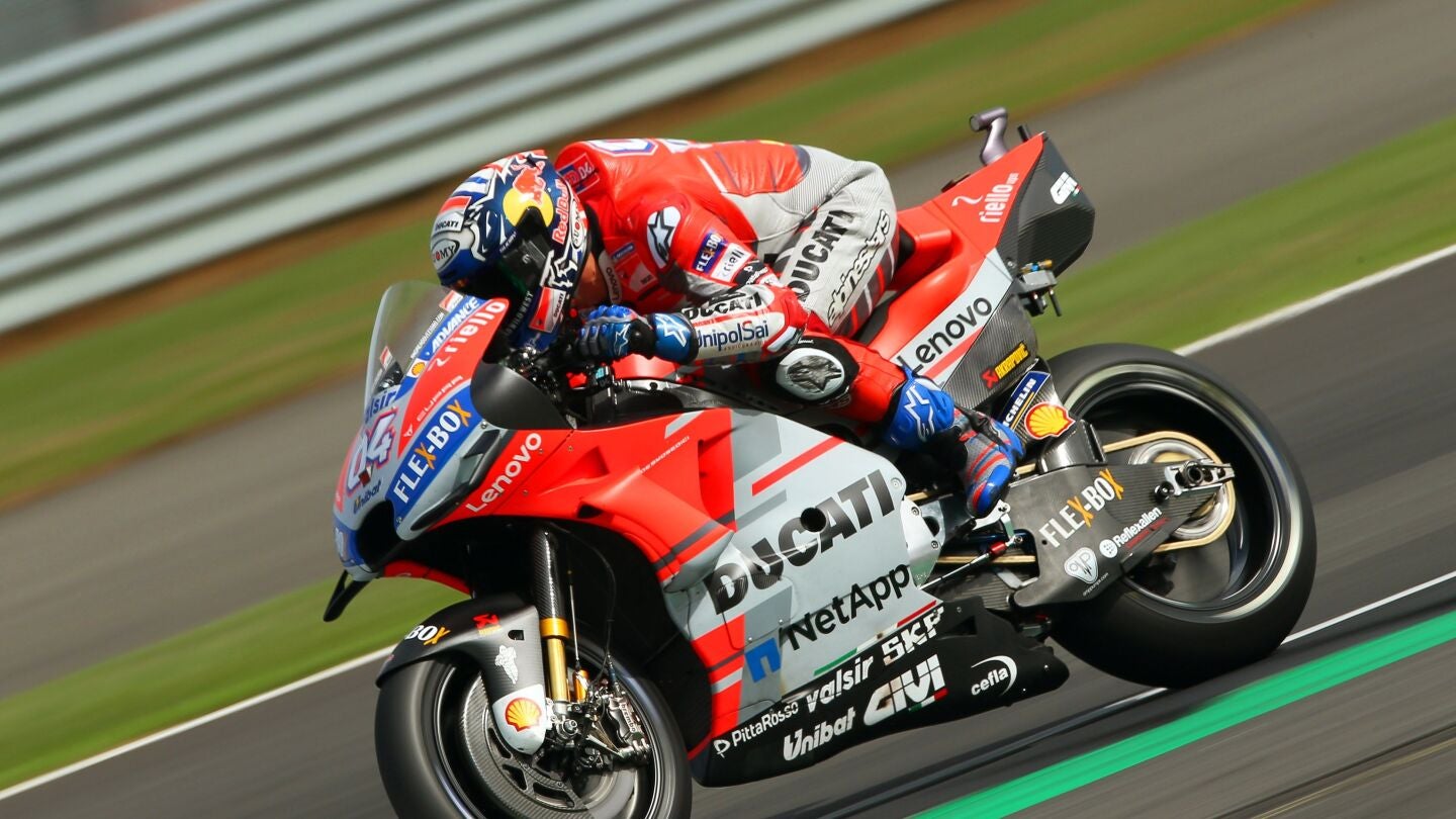 Lorenzo logra la pole
