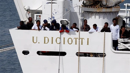 En la imagen los migrantes en el 'Diciotti' En la imagen los migrantes en el 'Diciotti'