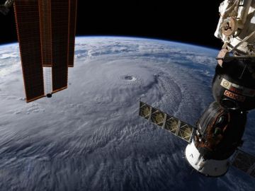 El huracán 'Lane' desde el espacio El huracán 'Lane' desde el espacio