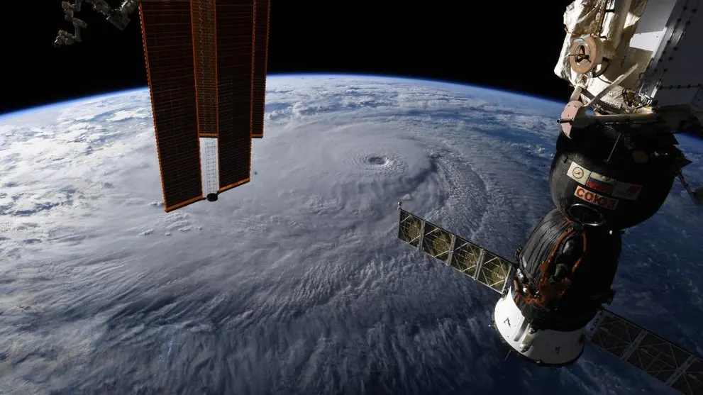 El huracán 'Lane' desde el espacio