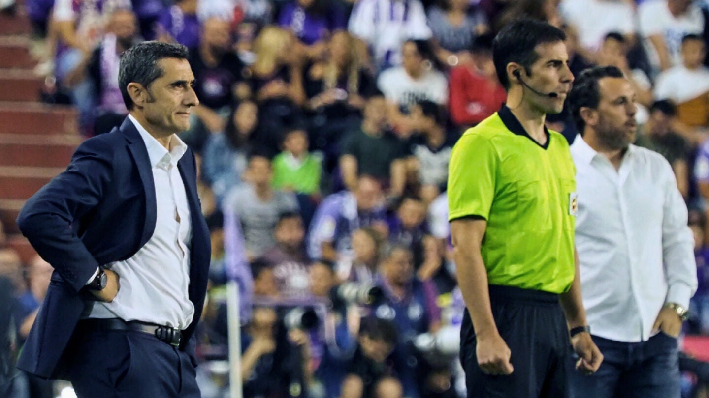 Ernesto Valverde, en un partido con el Barcelona