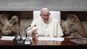 Noticias Fin de Semana (26-08-18) Un ex alto cargo del Vaticano acusa al papa Francisco de ser conocedor de los abusos sexuales del cardenal McCarrick