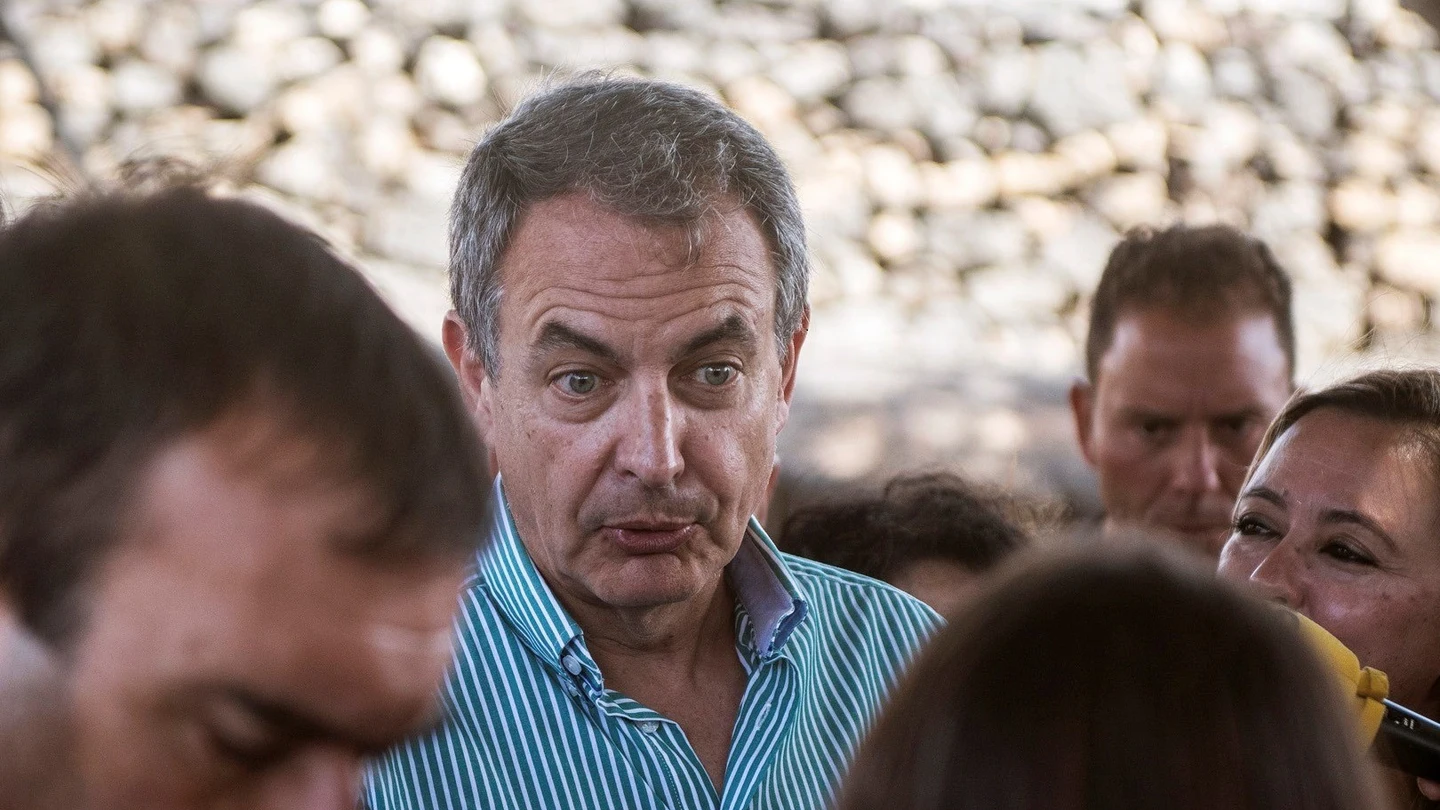 José Luis Rodríguez Zapatero ante los medios José Luis Rodríguez Zapatero ante los medios