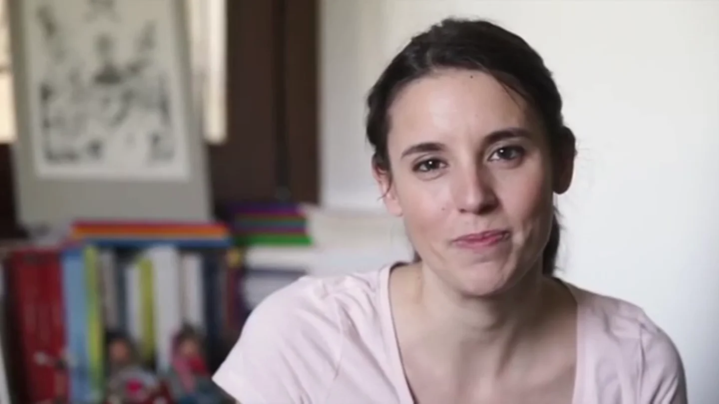 Irene Montero reaparece para agradecer el afecto recibido tras dar a luz: "Que sepáis que el cariño ha llegado" Irene Montero reaparece para agradecer el afecto recibido tras dar a luz: "Que sepáis que el cariño ha llegado"