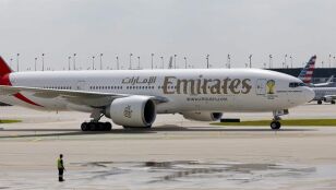 Imagen de archivo de un avi&oacute;n de la compa&ntilde;&iacute;a Emirates.
