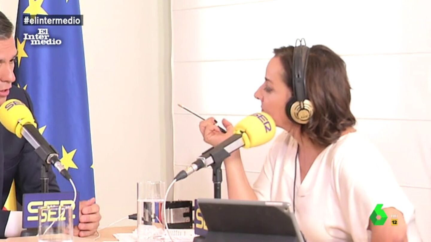 Pepa bueno en durante una entrevista a Pedro S&aacute;nchez