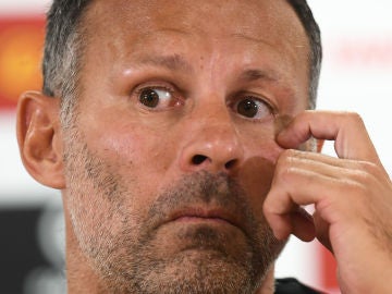 Ryan Giggs en rueda de prensa Ryan Giggs en rueda de prensa