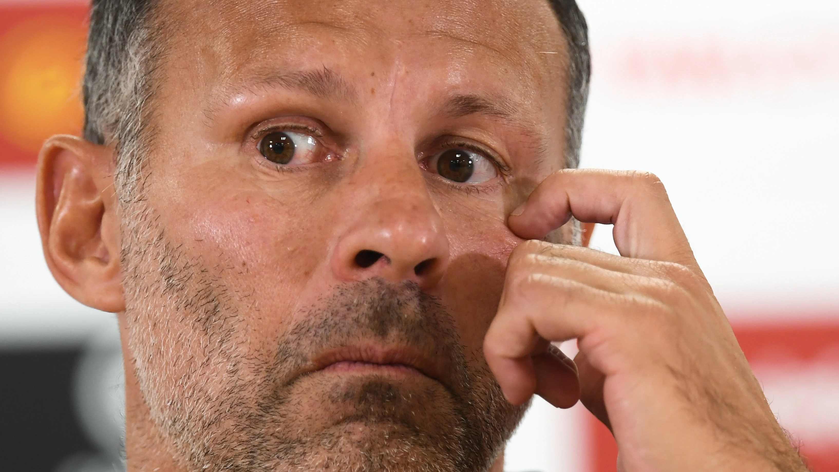 Ryan Giggs en rueda de prensa