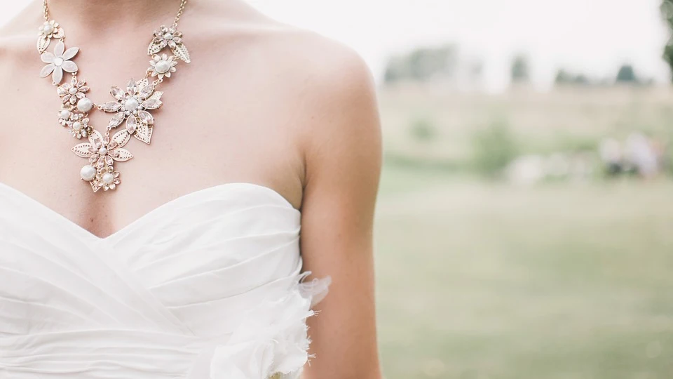 Imagen de archivo de un vestido de novia