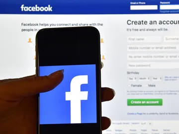 Facebook Facebook