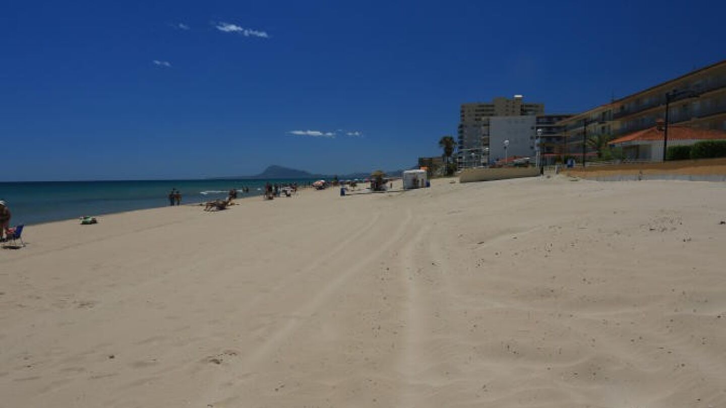 Imagen de la playa de Bellreguard