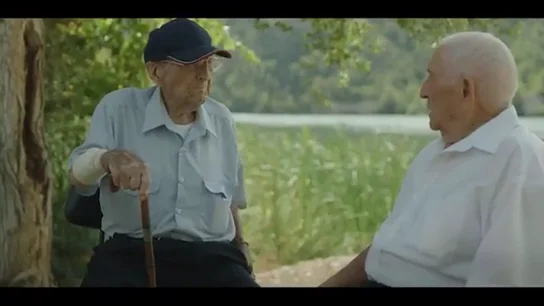 Germán y José no gusta a todos: Iglesias y Podemos encabezan las críticas al vídeo que conmemora los 40 años de la Constitución Germán y José no gusta a todos: Iglesias y Podemos encabezan las críticas al vídeo que conmemora los 40 años de la Constitución