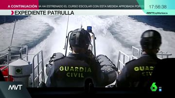 Expediente Marlasca se sube a la embarcación de la Guardia Civil para ver cómo trabajan en Galicia