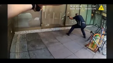 Un tiroteo en un banco de Estados Unidos deja seis muertos y varios heridos Un tiroteo en un banco de Estados Unidos deja seis muertos y varios heridos
