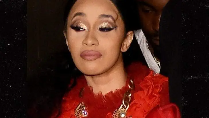 La rapera Cardi B expulsada de la fiesta 