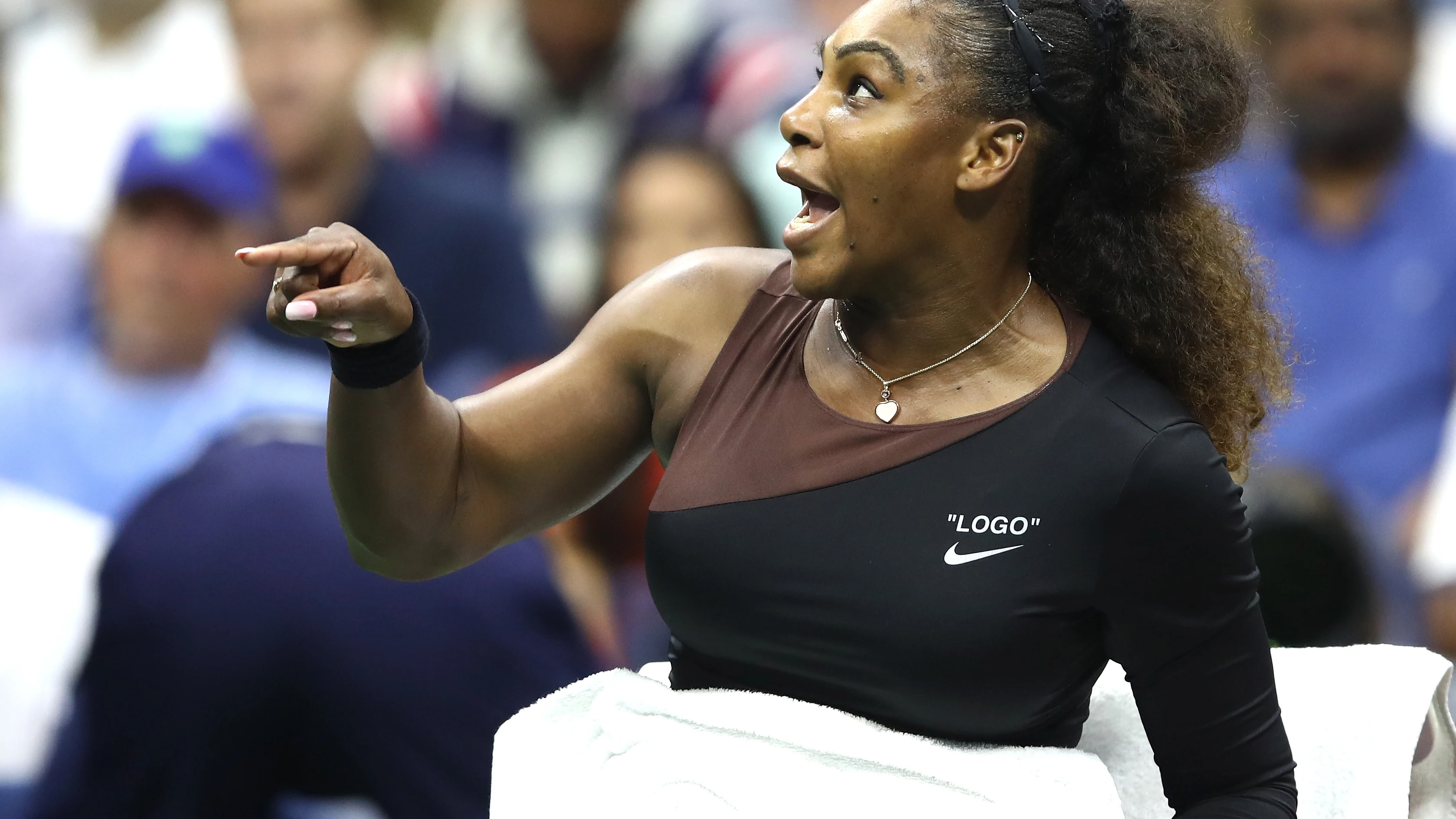 Serena Williams, enfadada con el árbitro