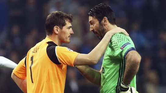 Casillas, Buffon y Petr Cech los porteros más veteranos Casillas, Buffon y Petr Cech los porteros más veteranos