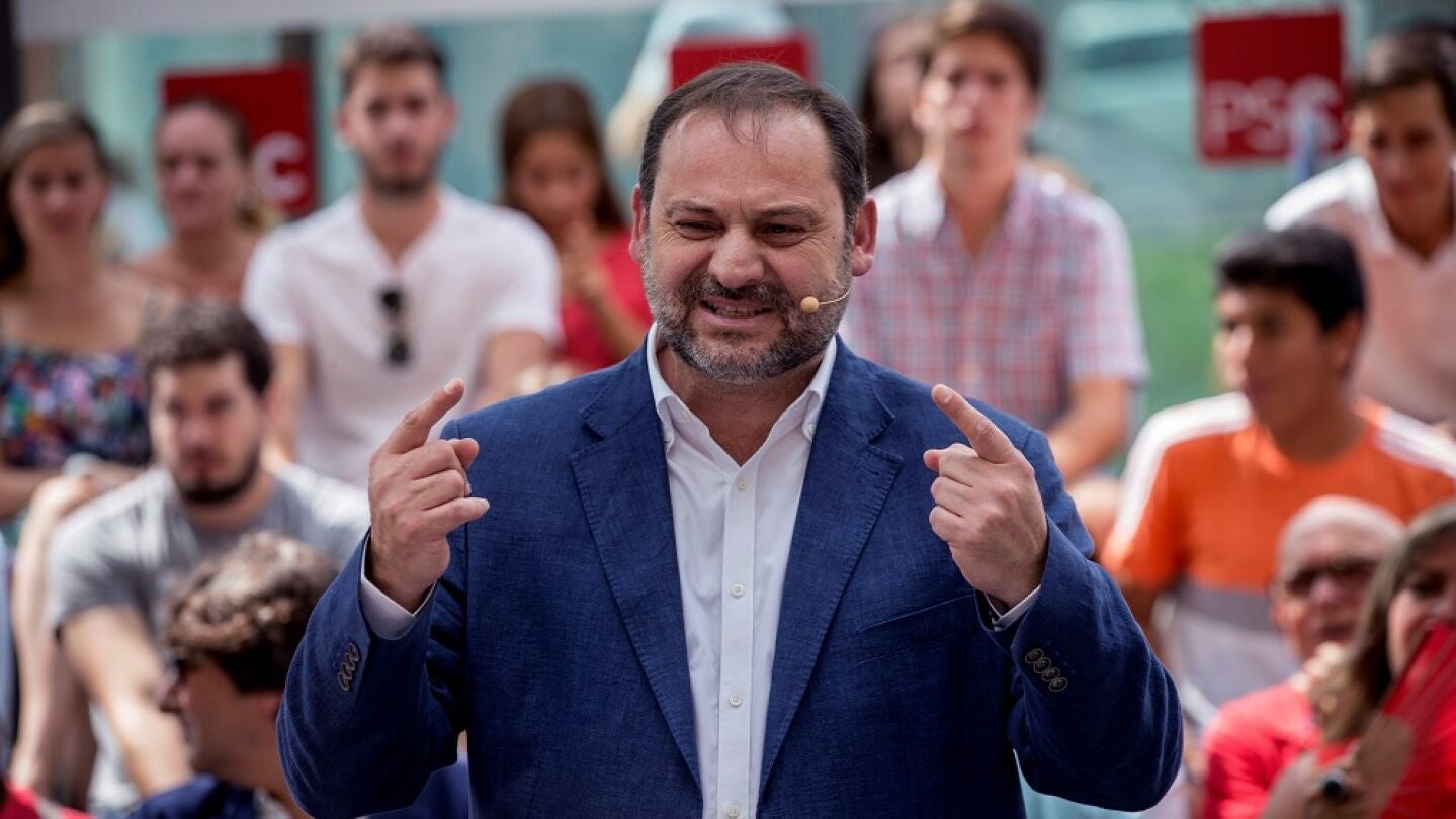 El ministro &Aacute;balos durante un acto del PSOE
