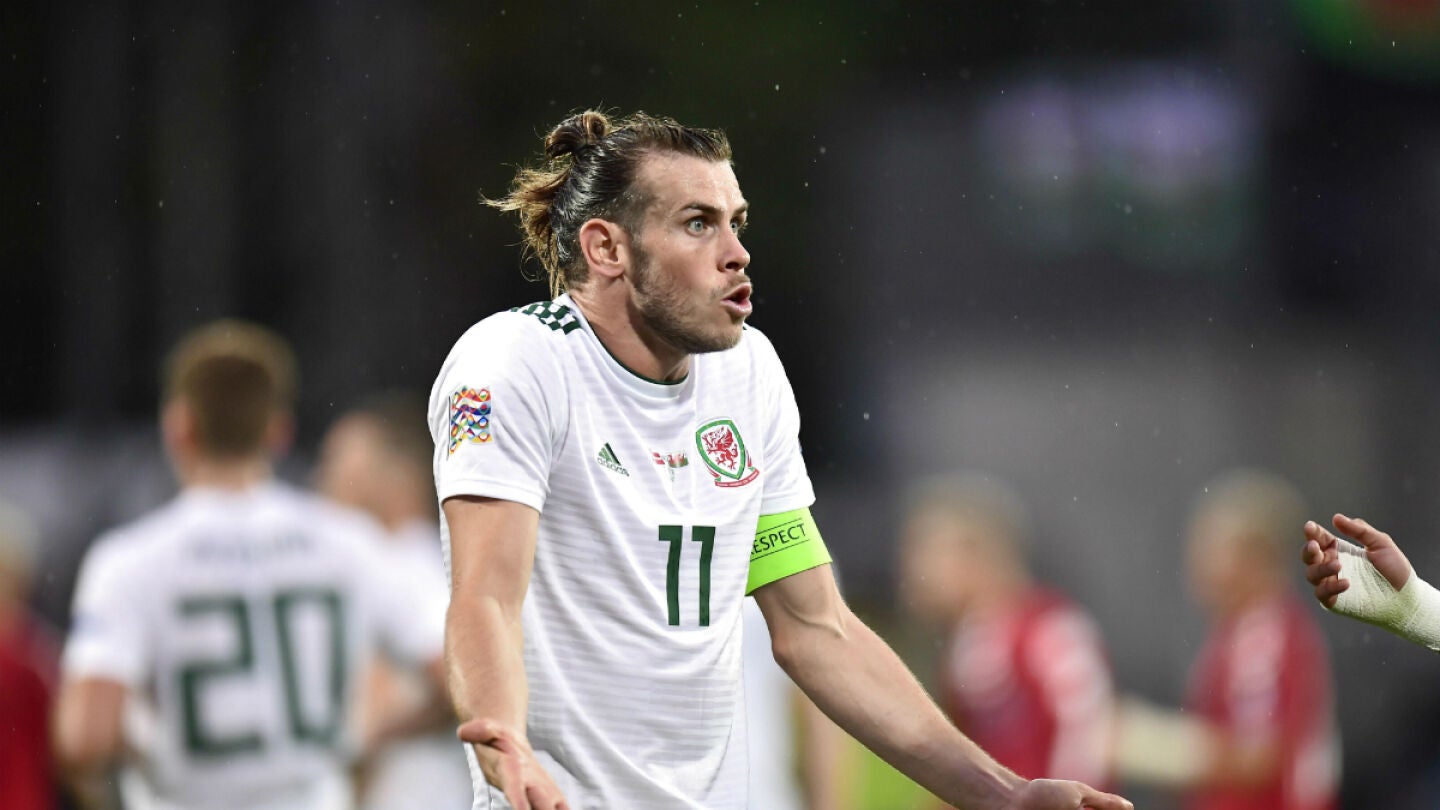 Gareth Bale, con Gales