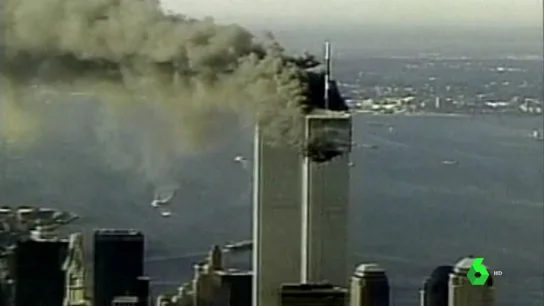 Imagen del momento del atentado de las Torres Gemelas Imagen del momento del atentado de las Torres Gemelas