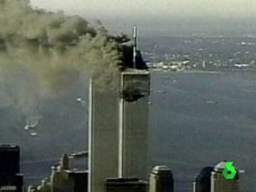 Imagen del momento del atentado de las Torres Gemelas Imagen del momento del atentado de las Torres Gemelas