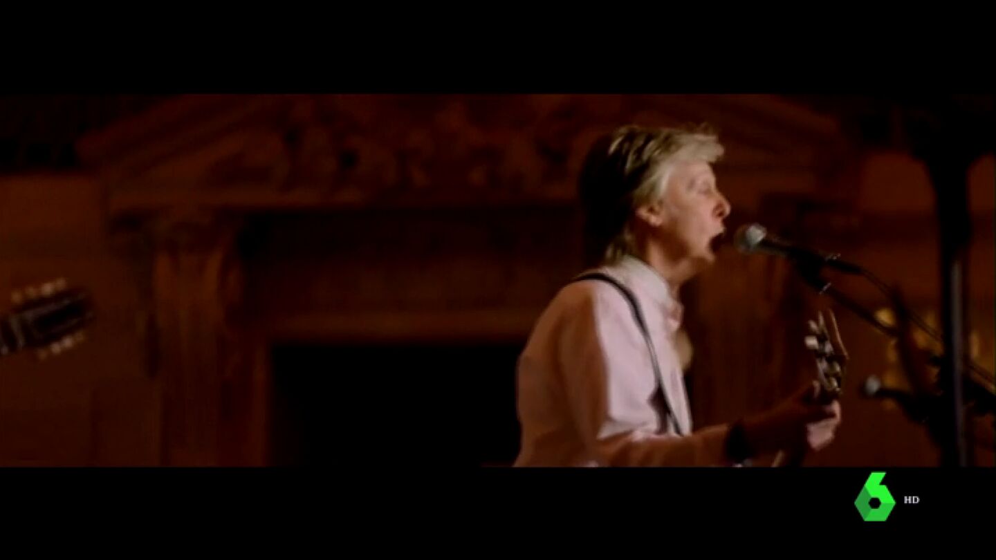 Paul McCartney act&uacute;a por sorpresa en la estaci&oacute;n Grand Central de Nueva York