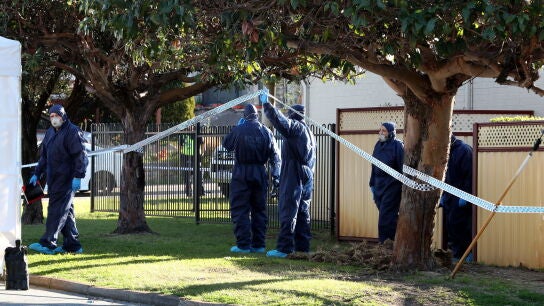 La polic&iacute;a australiana ha hallado "al menos cinco cad&aacute;veres", que podr&iacute;an de ser de una mujer y varios ni&ntilde;os