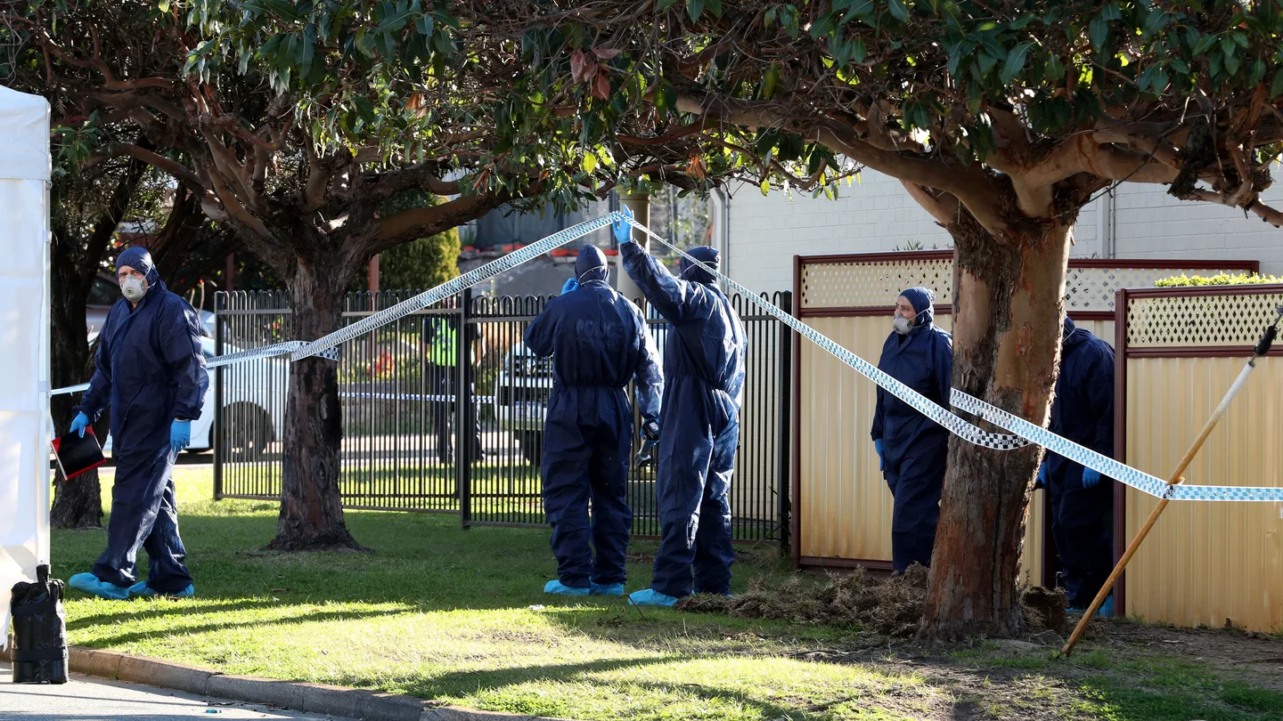 La policía australiana ha hallado "al menos cinco cadáveres", que podrían de ser de una mujer y varios niños La policía australiana ha hallado "al menos cinco cadáveres", que podrían de ser de una mujer y varios niños