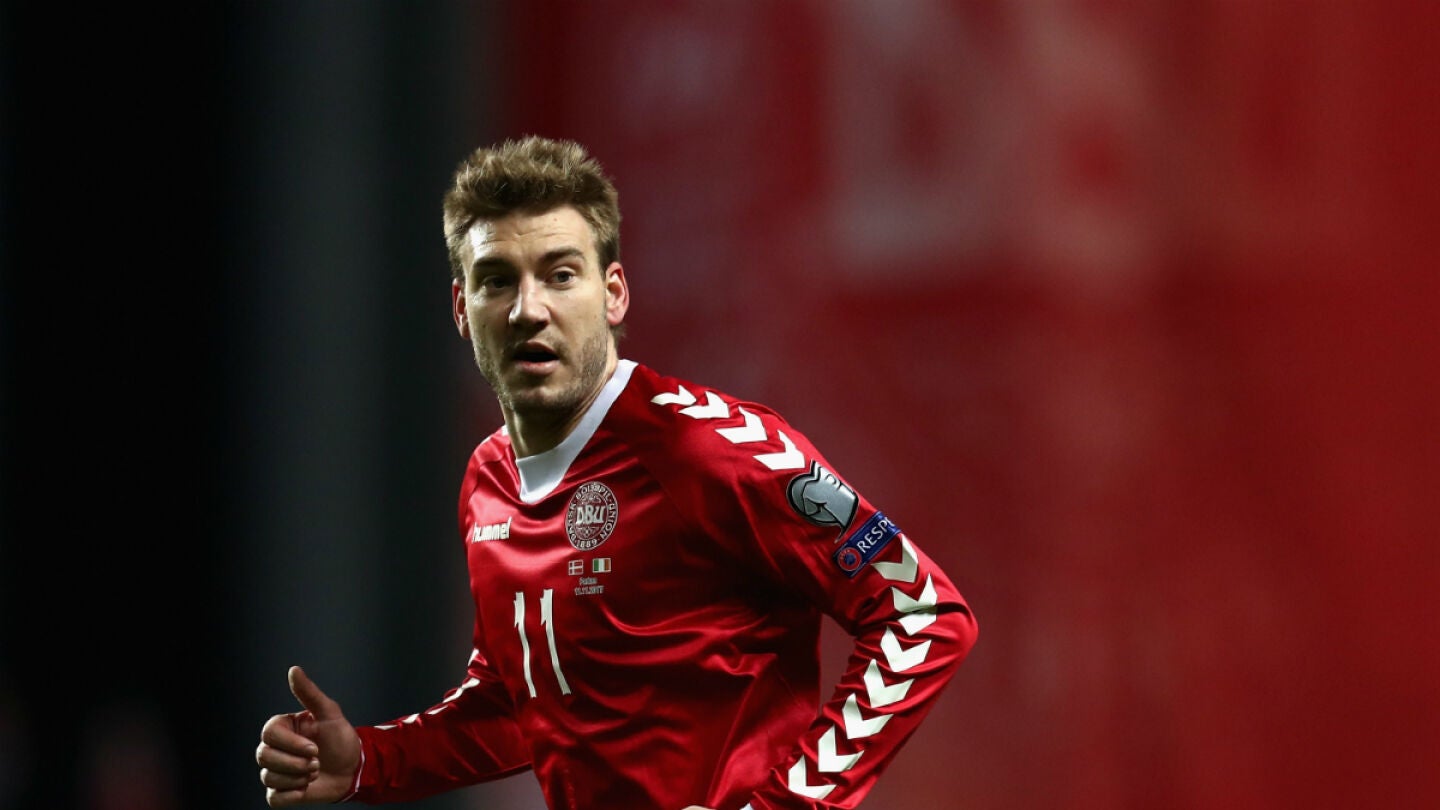 Bendtner, con Dinamarca