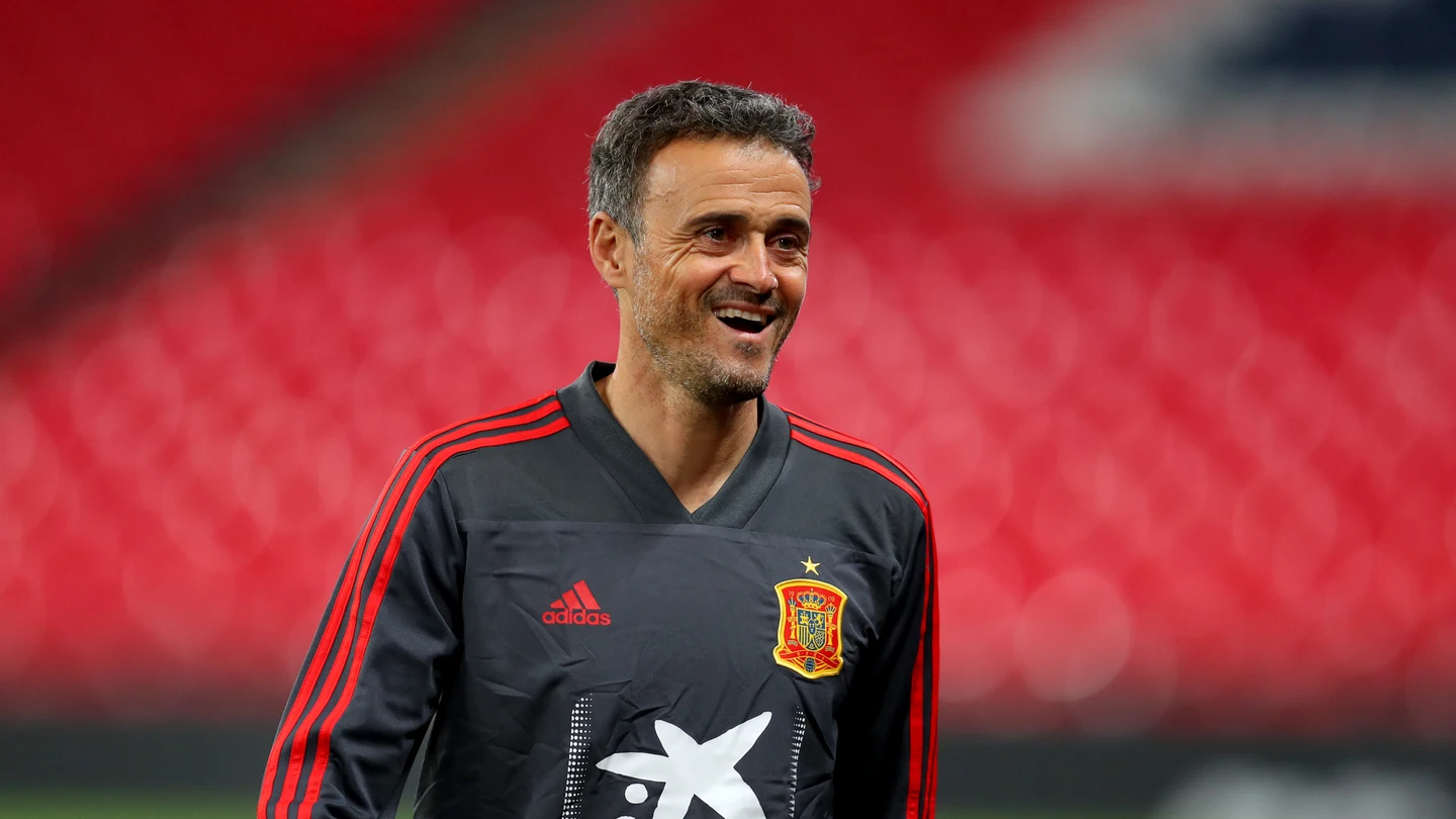 Luis Enrique, sonriente en un entrenamiento con la Selección Luis Enrique, sonriente en un entrenamiento con la Selección