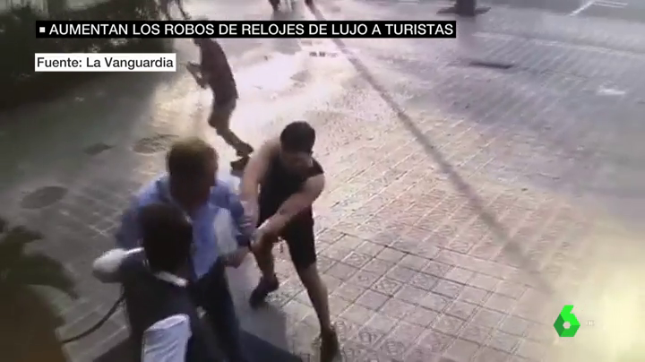 Le roban el reloj de lujo de un tirón y salen corriendo: así actúan estos ladrones conocidos como relojeros en Barcelona
