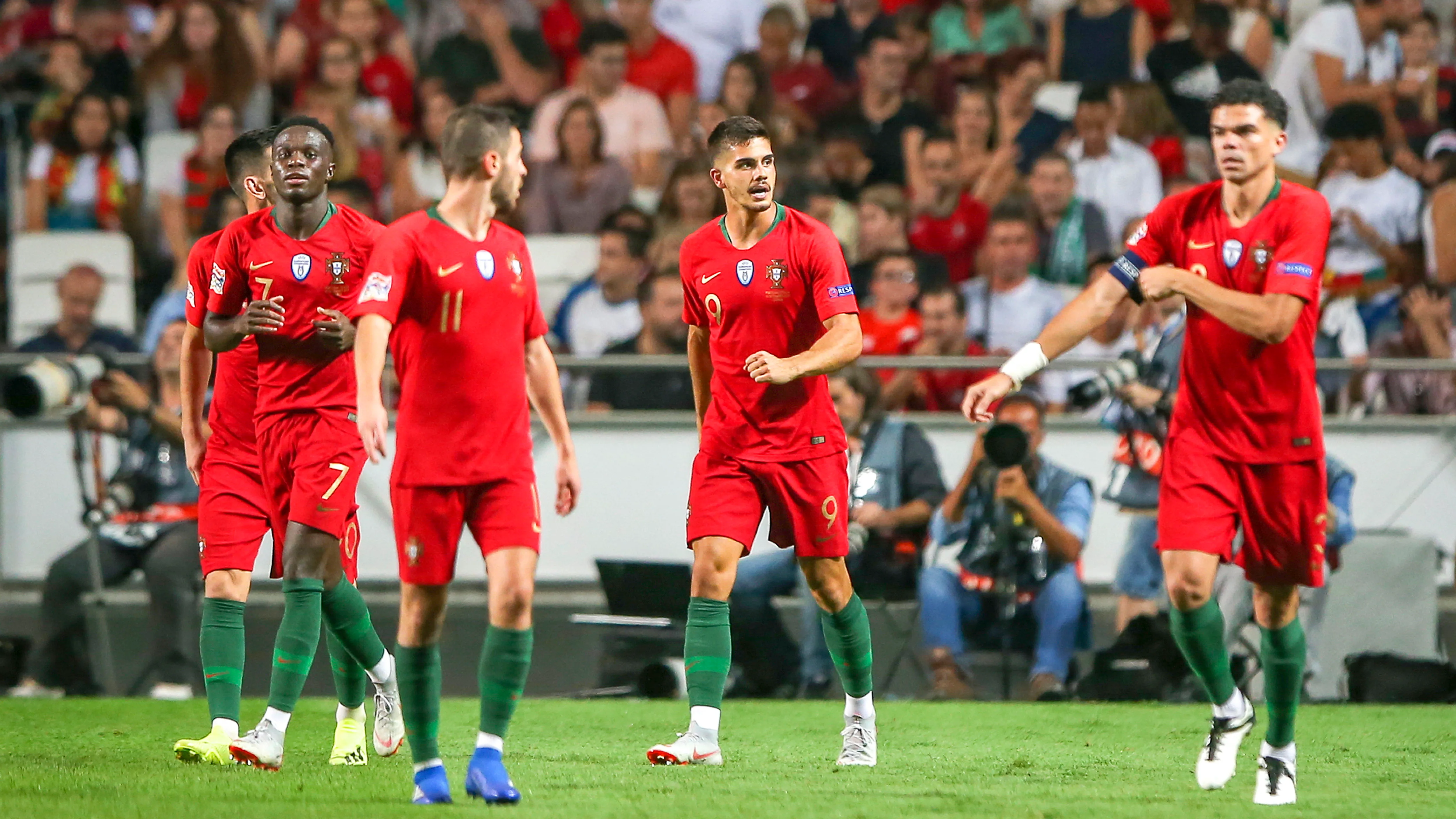 André Silva celebra su gol con Portugal