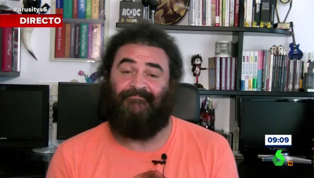 La "tristeza" de El Sevilla al ver la repercusión del desnudo de Dani Martín La "tristeza" de El Sevilla al ver la repercusión del desnudo de Dani Martín