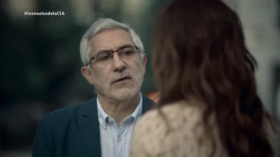 Gaspar Llamazares habla con Mamen Mendizábal Gaspar Llamazares habla con Mamen Mendizábal