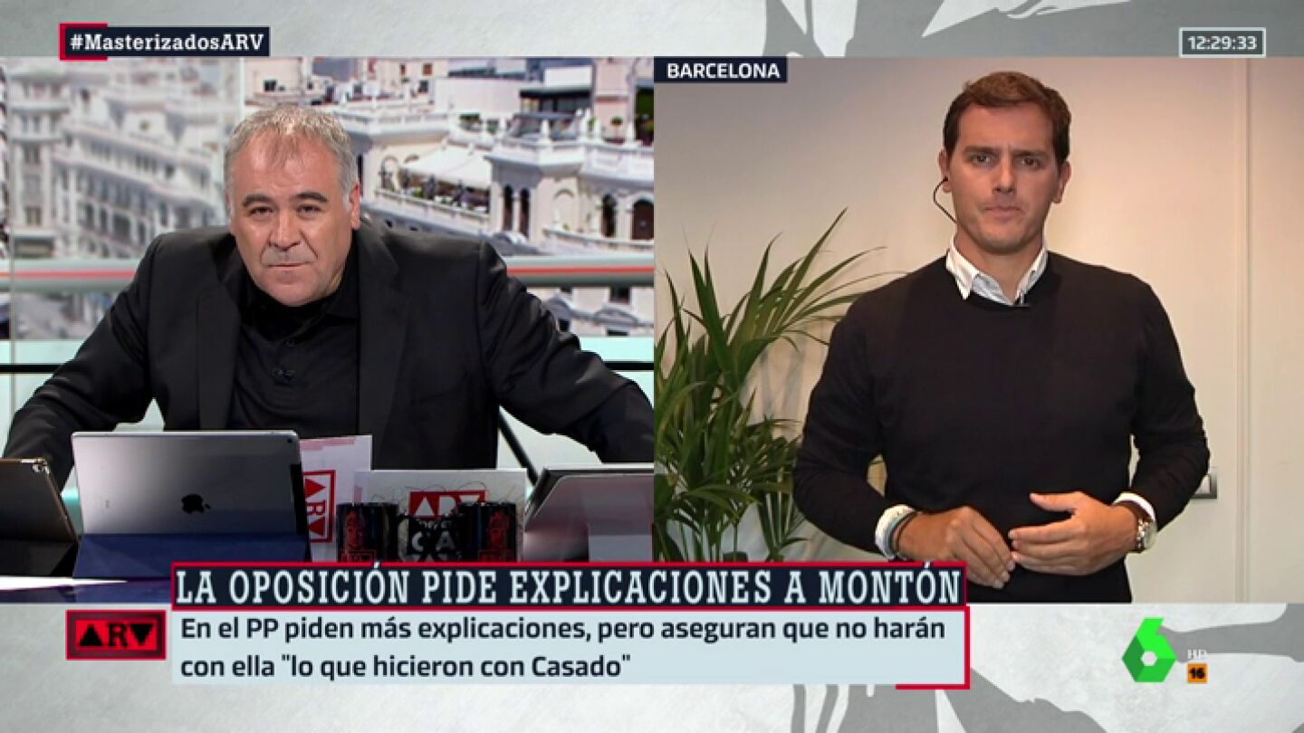 Rivera compara los m&aacute;ster de Casado y Mont&oacute;n: "Afectan a las corruptelas en la universidad y al trato de favor por estar afiliado a un partido"