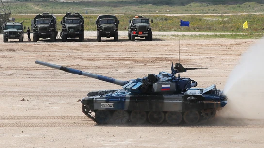 Imagen de archivo de soldados rusos durante unas maniobras militares Soldados rusos durante unas maniobras militares