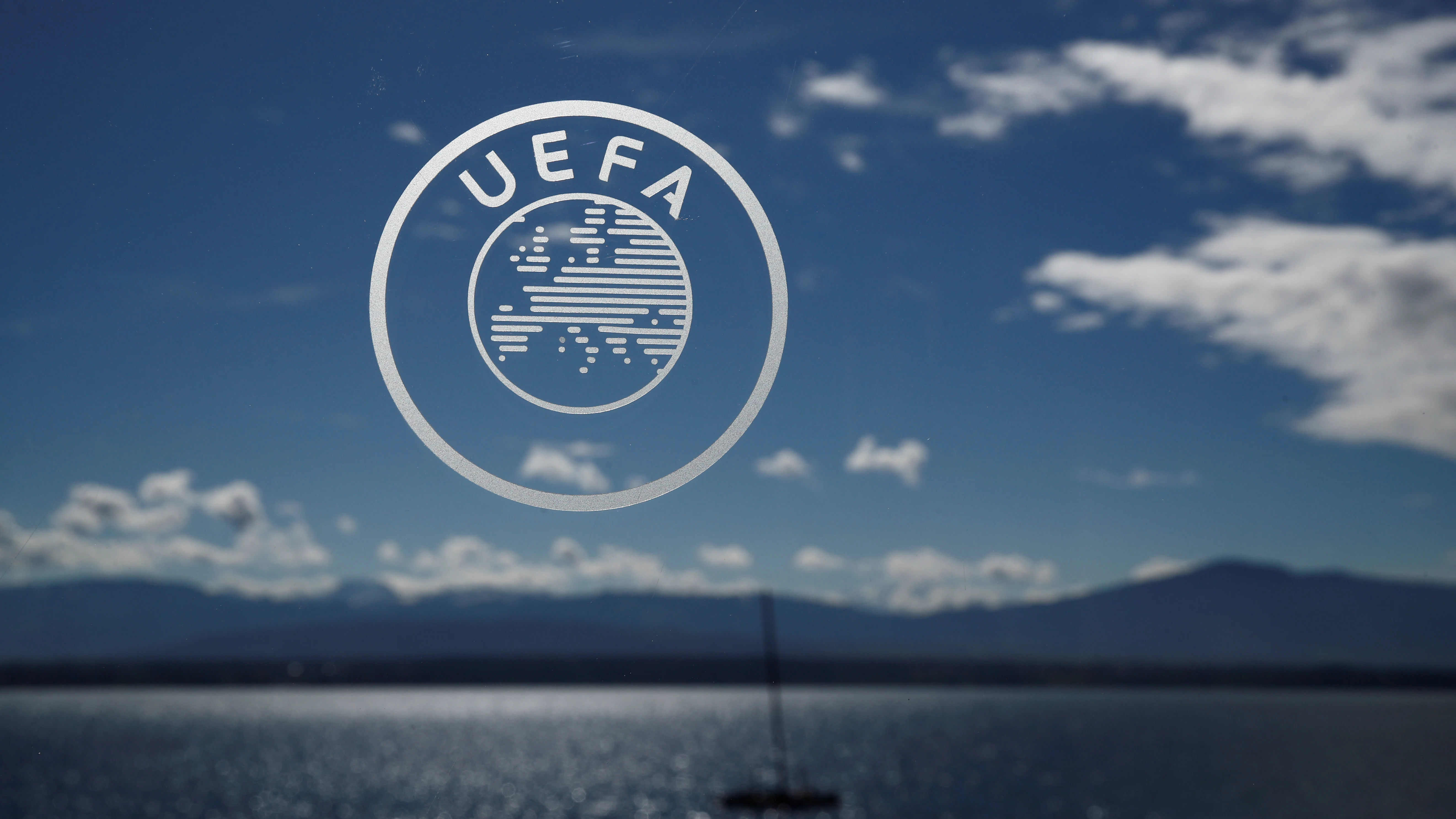 El logo de la UEFA