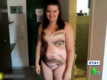 El terrible regalo de un novio a su novia: un bañador con su cara El terrible regalo de un novio a su novia: un bañador con su cara